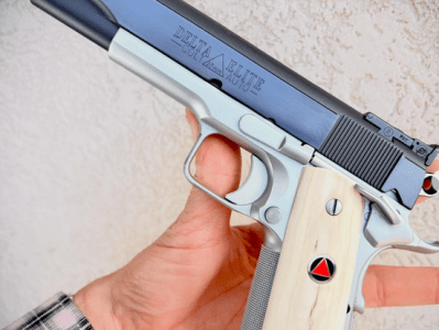 Colt Delta Elite 10mm by Karl&nbsp;Beining